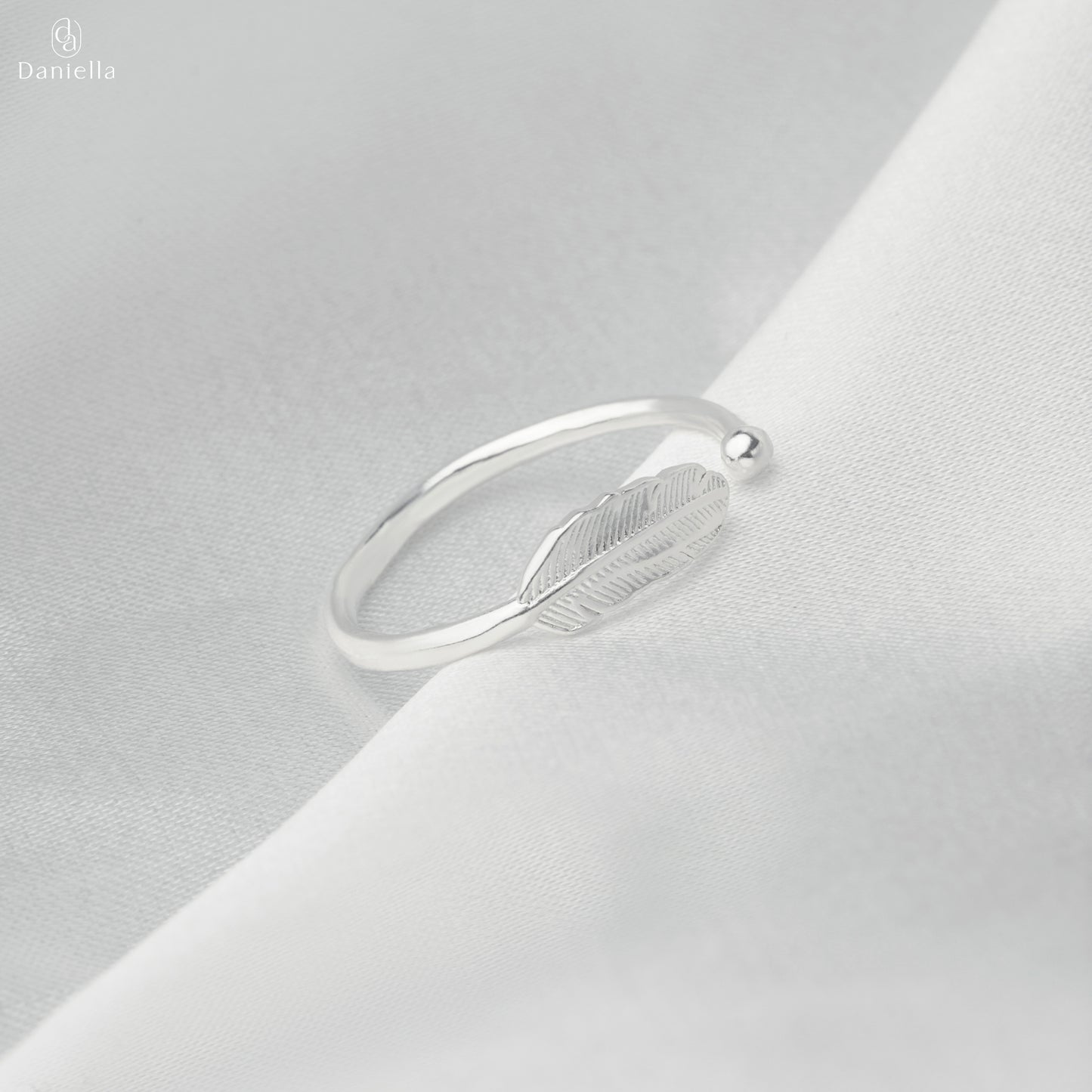 Sterling Silver 925 Tranquil Feather Ring