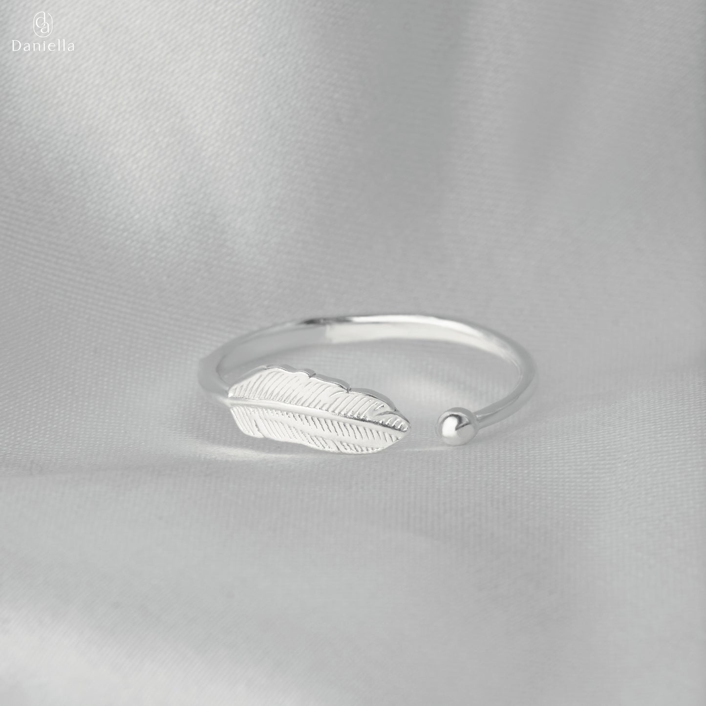 Sterling Silver 925 Tranquil Feather Ring