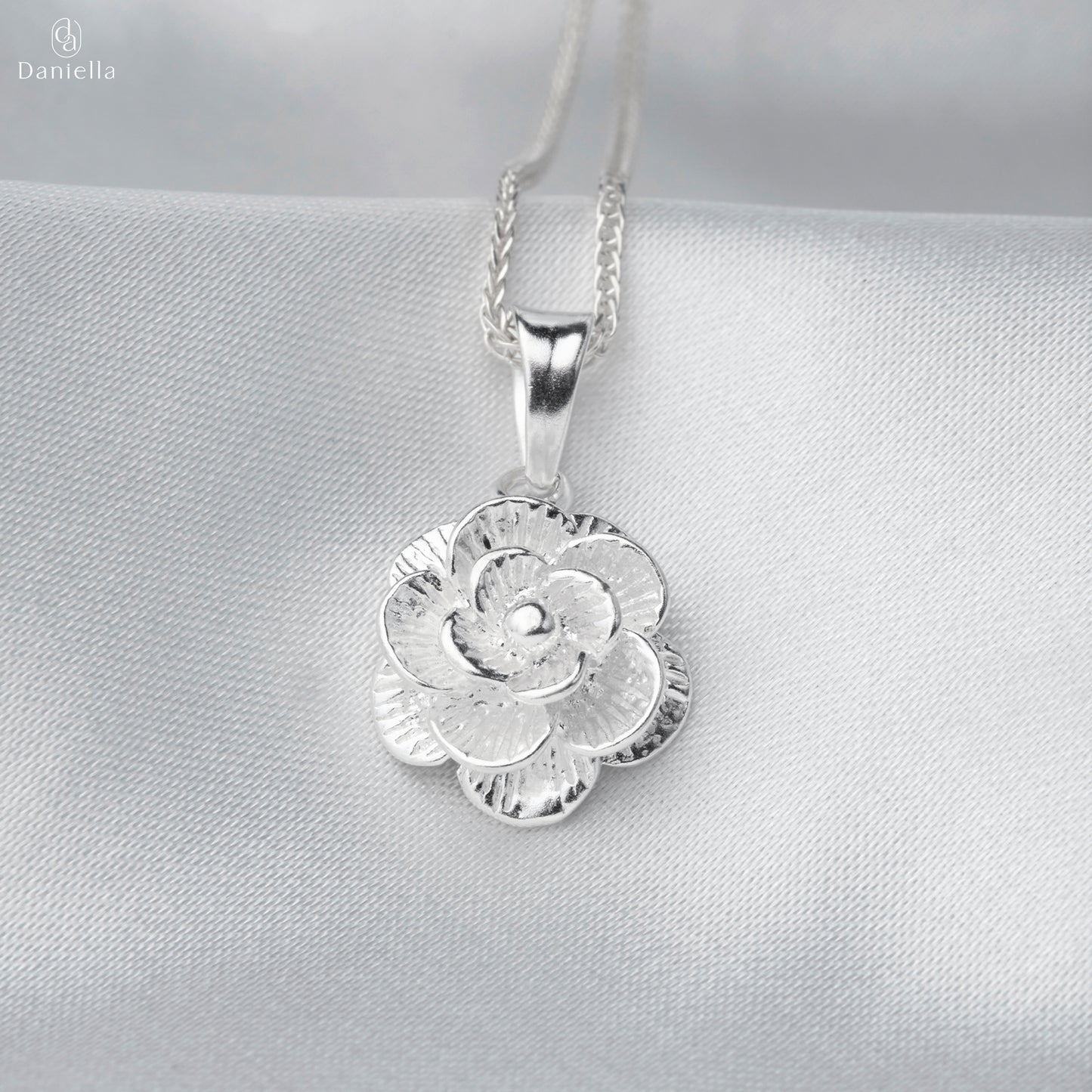 Sterling Silver 925 Rosetta Blossom Pendant (Silver Necklace Included)