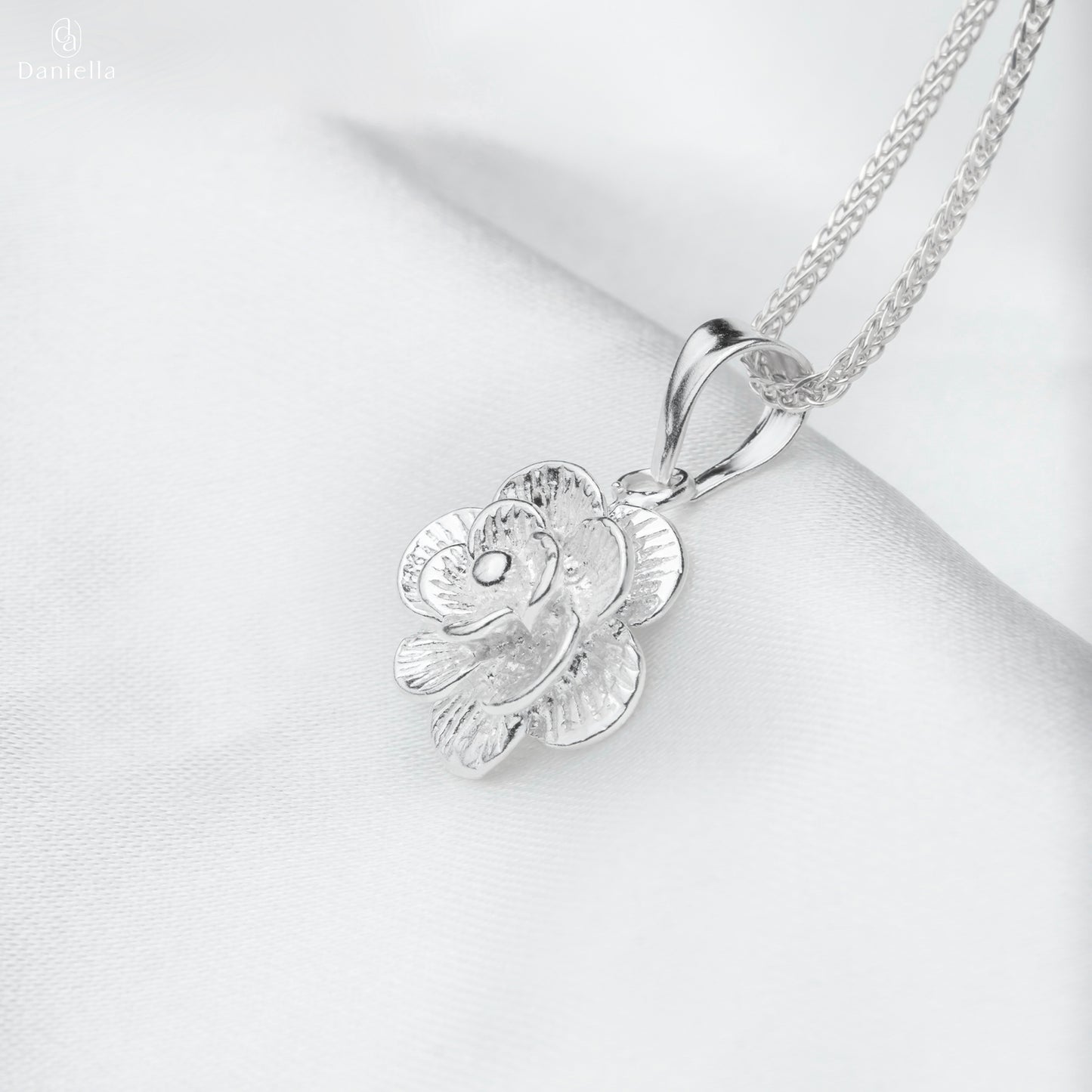 Sterling Silver 925 Rosetta Blossom Pendant (Silver Necklace Included)