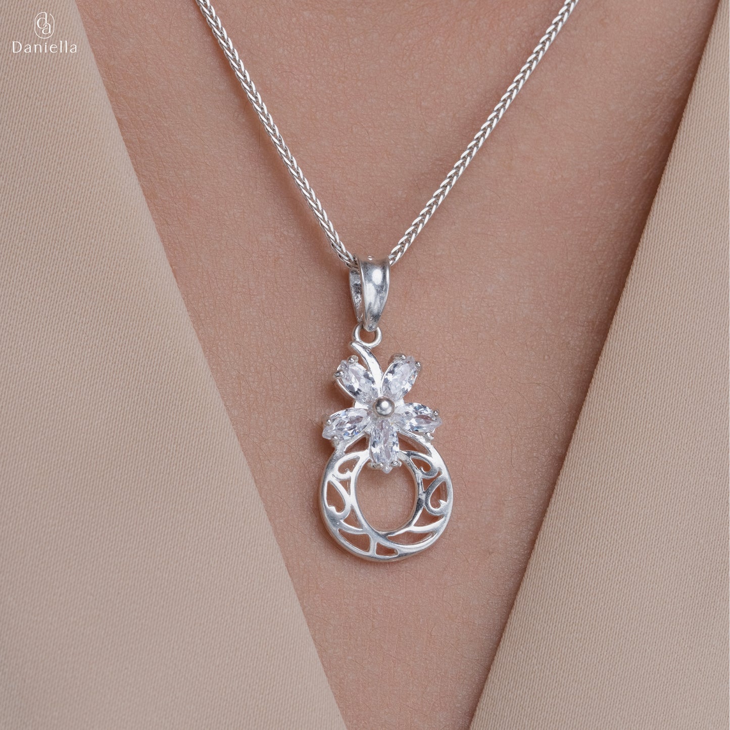 Sterling Silver 925 Dahlia Bloom Pendant (Silver Necklace Included)