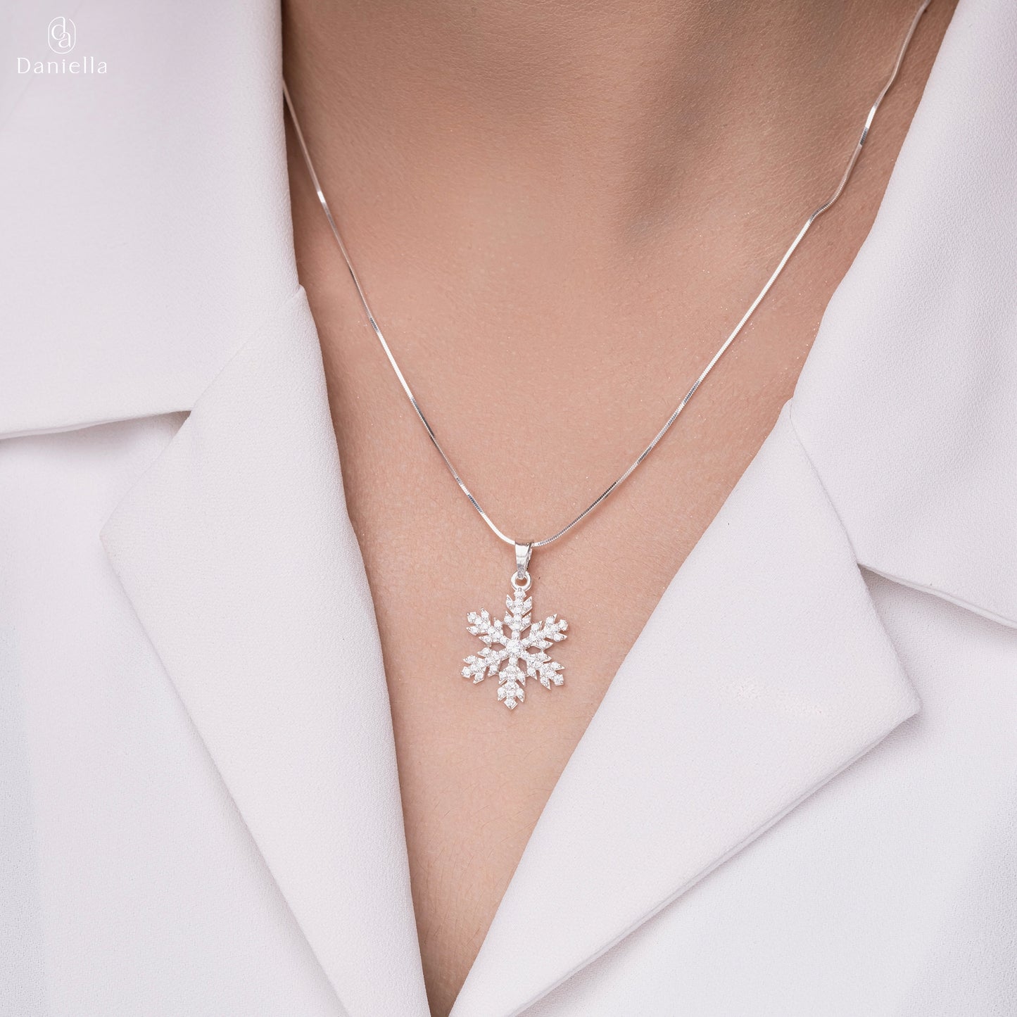 Sterling Silver 925 Frosted Snowflake Pendant (Silver Necklace Included)