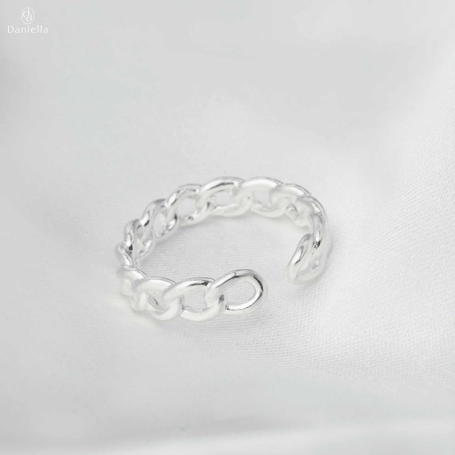 Sterling Silver 925 Shimmer Chain Ring