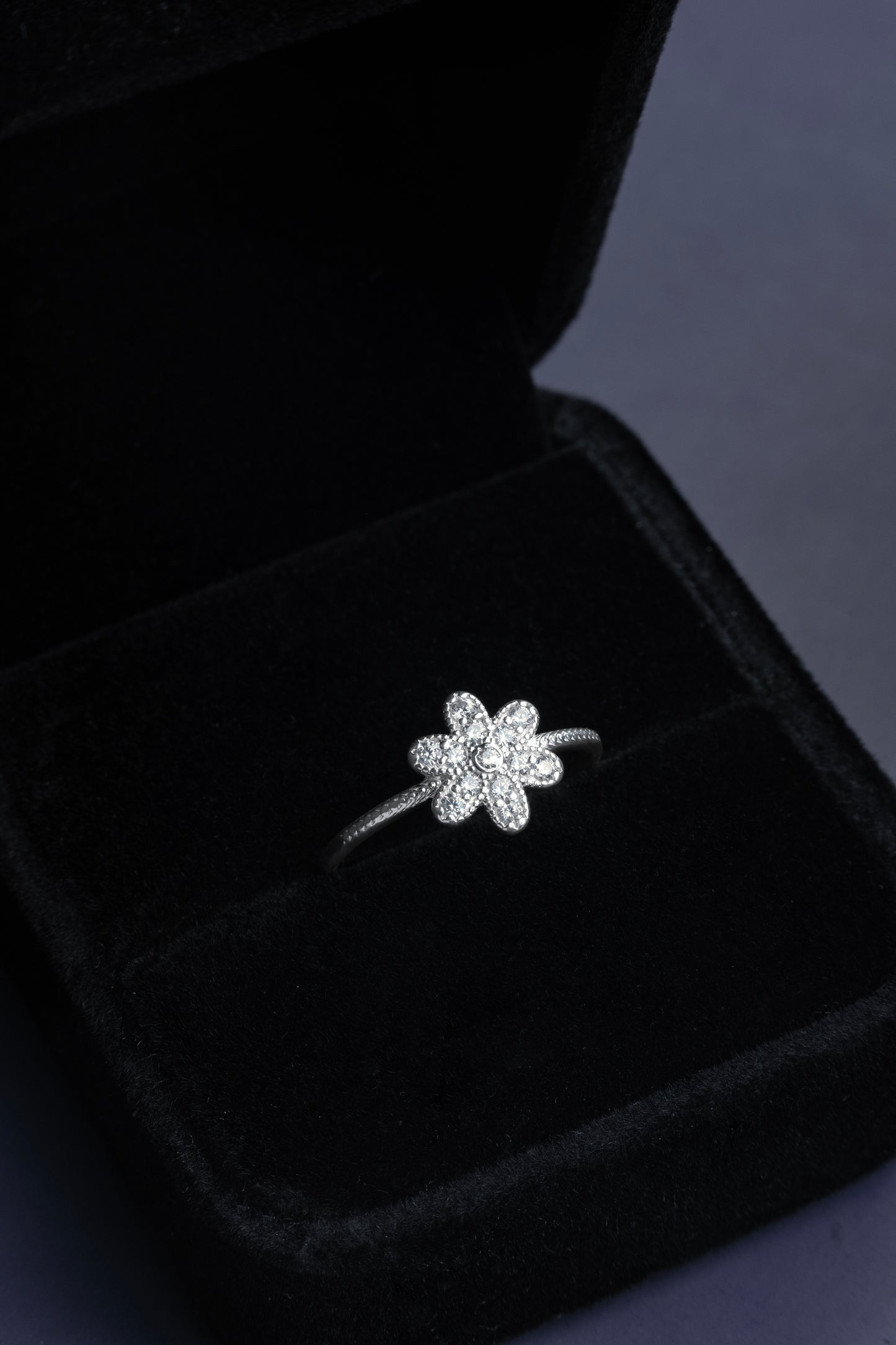 Sterling Silver 925 Lumière Bloom Ring